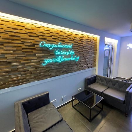 Aviators Guest House - Premium Room 스트라우스베르크 외부 사진