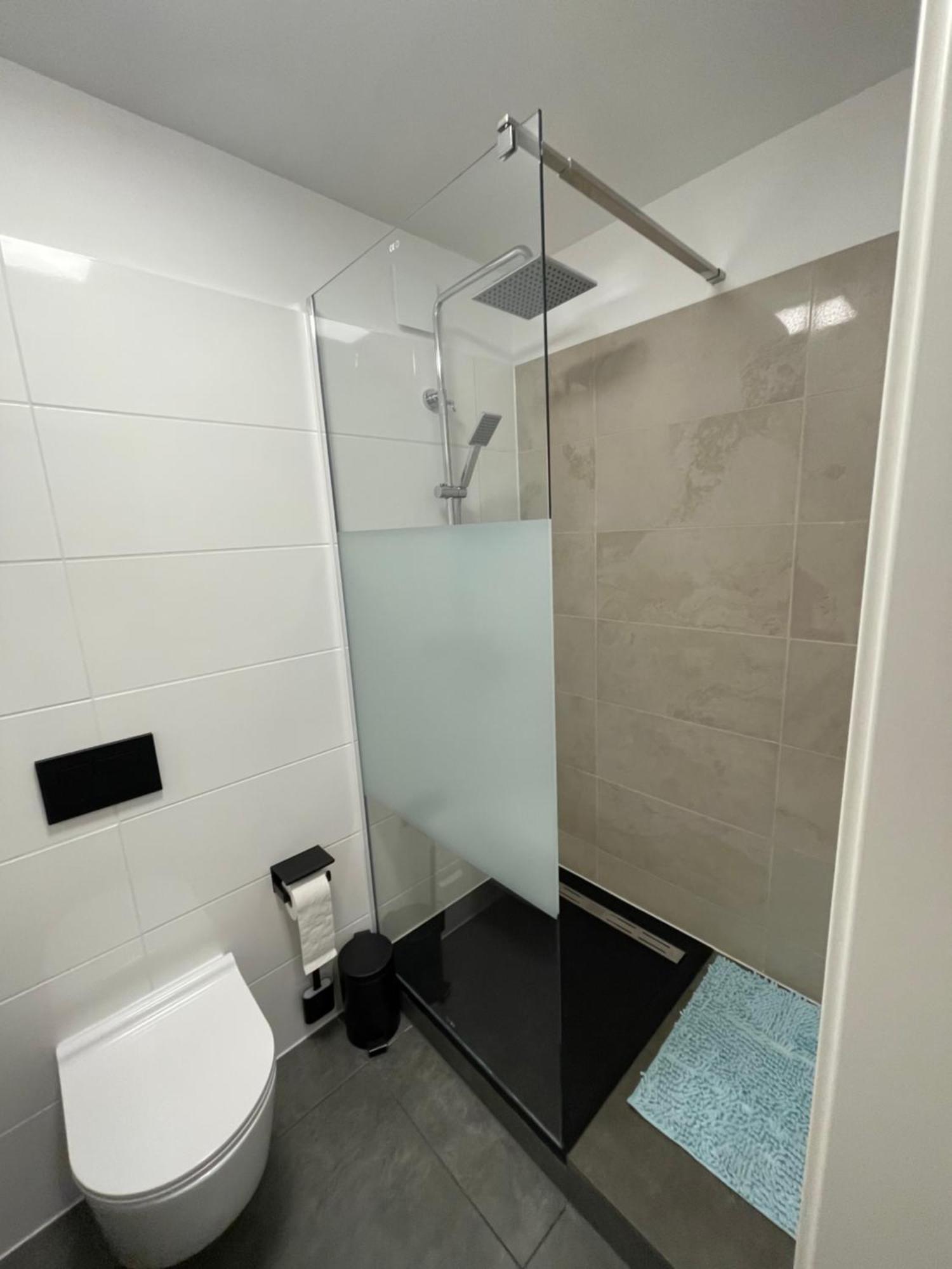 Aviators Guest House - Premium Room 스트라우스베르크 외부 사진